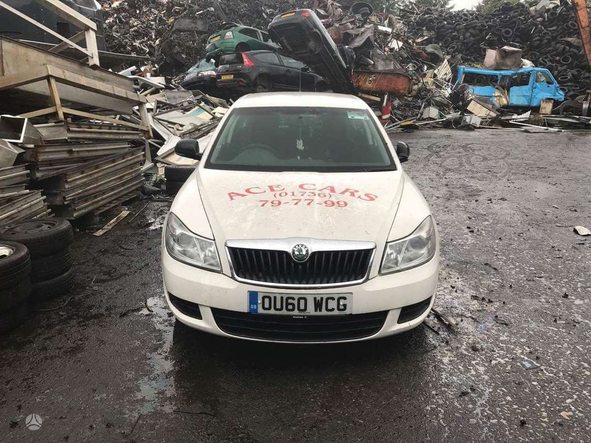 Skoda Octavia dalimis