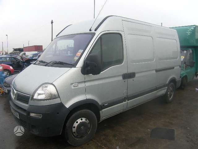 Opel Movano, preču