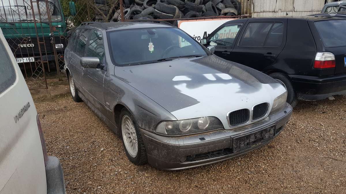 BMW 530