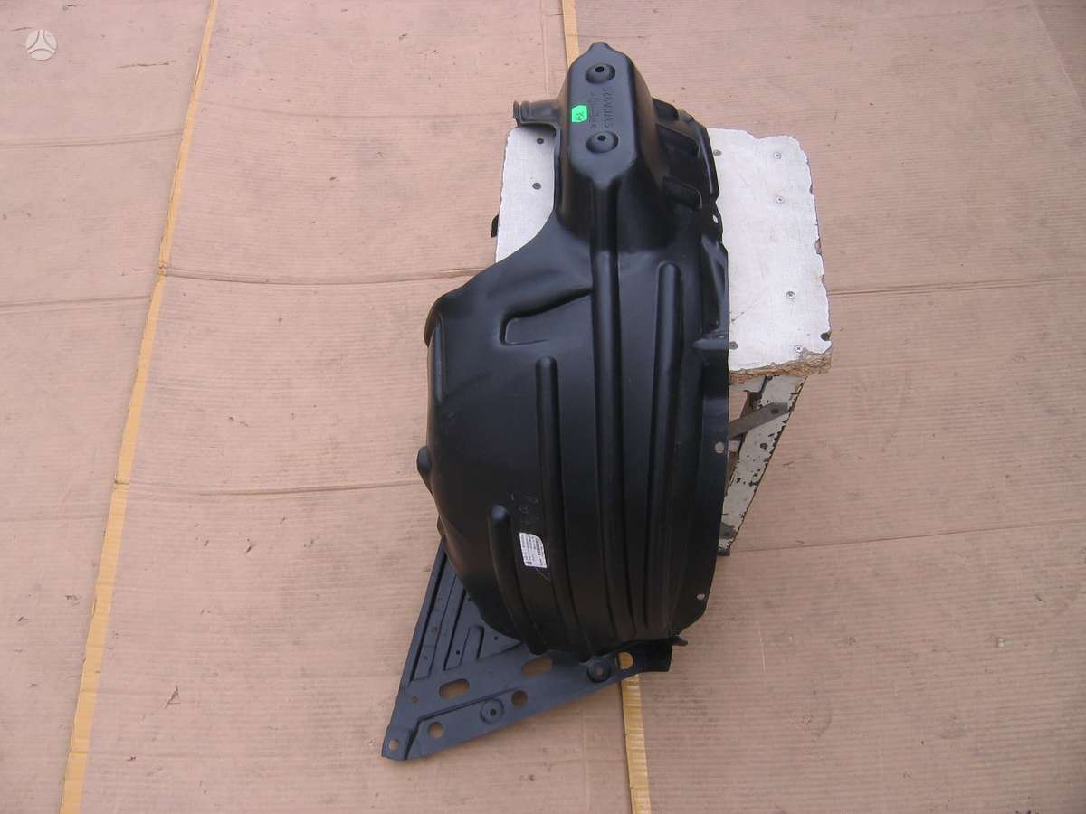Mitsubishi Space Star lights, a/c condenser