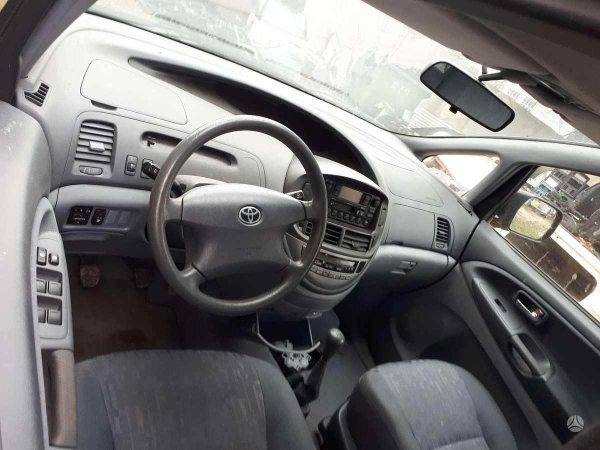 Toyota Previa по частям. 77000 miliu