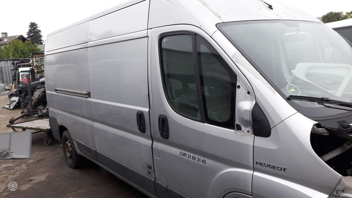 Peugeot Boxer, cargo vans