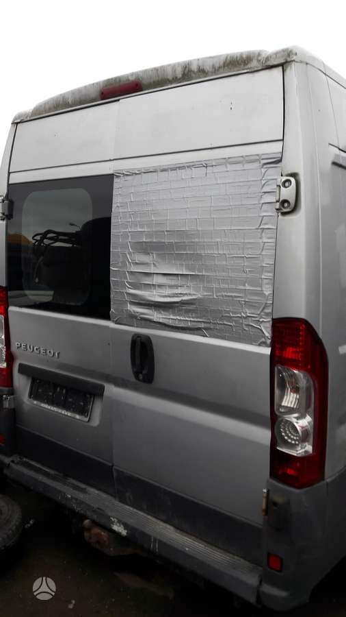 Peugeot Boxer, cargo vans