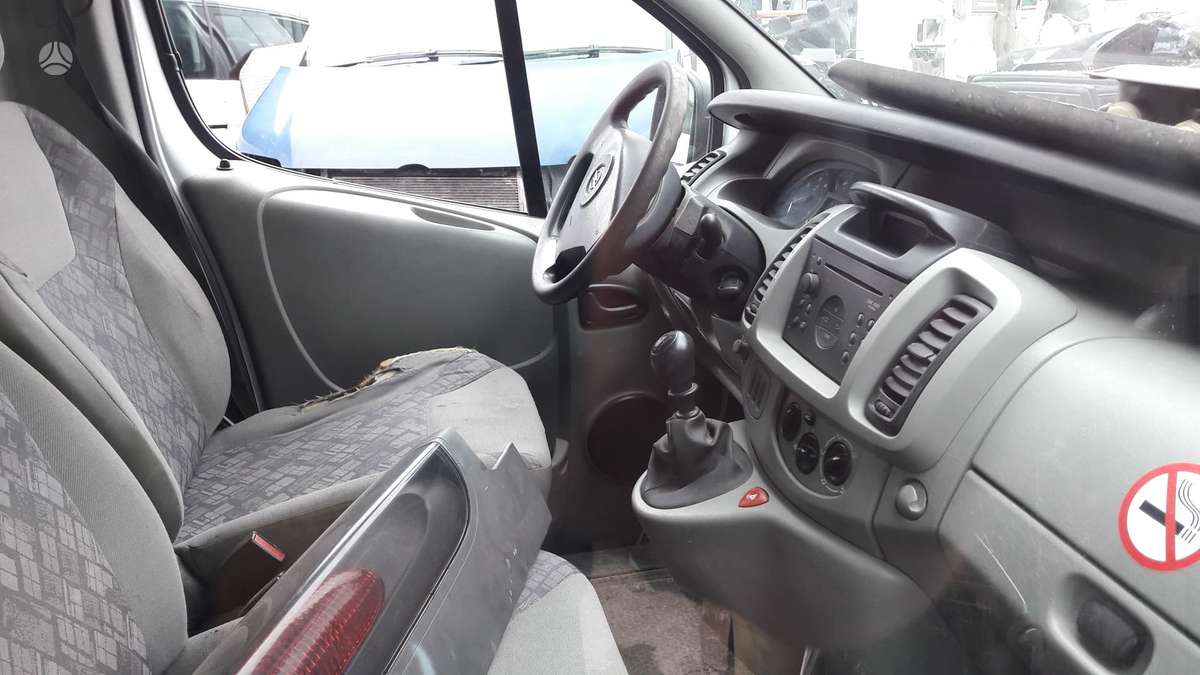 Opel VIVARO, cargo vans