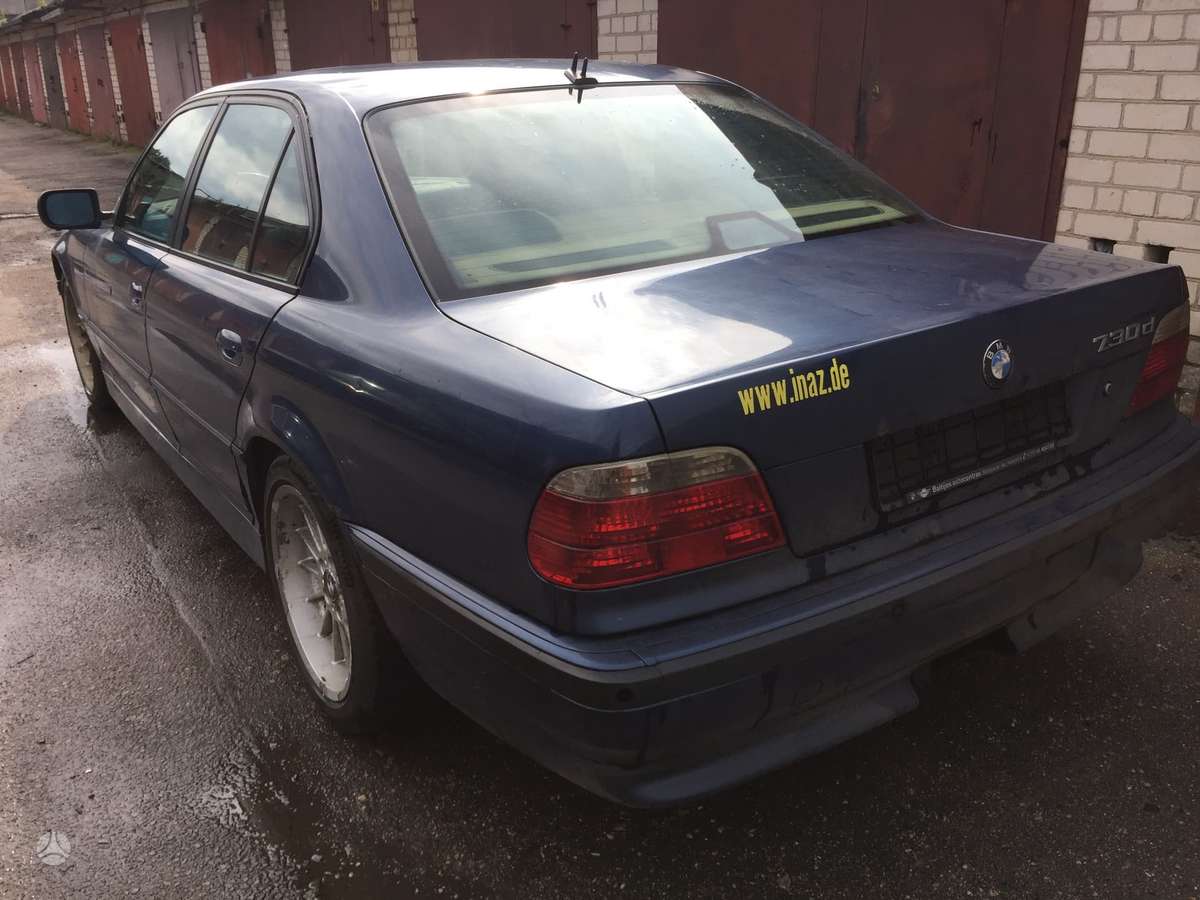 BMW 730 dalimis. 730d dalimis
