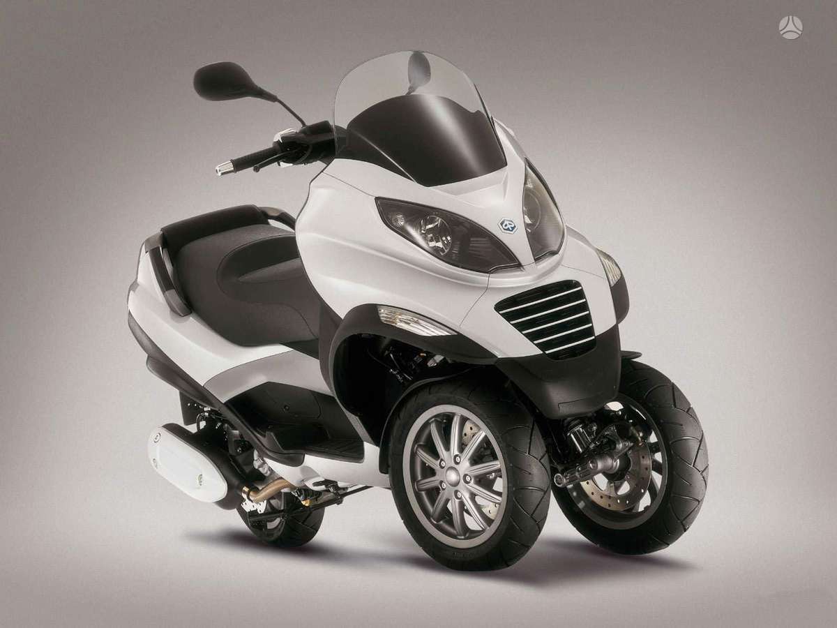 Piaggio MP3, квадроциклы