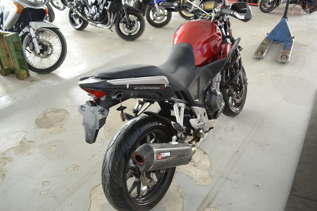 Honda CB, street / classic