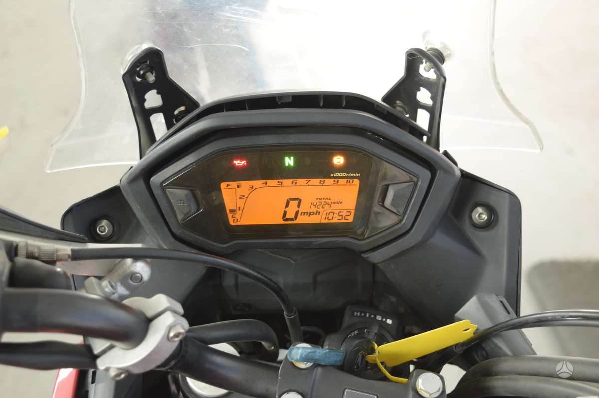 Honda CB, street / classic