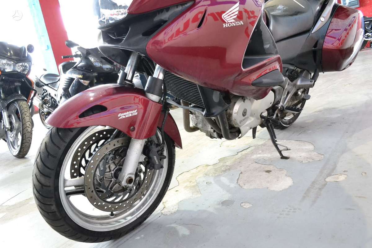 Honda NT, touring / sport touring