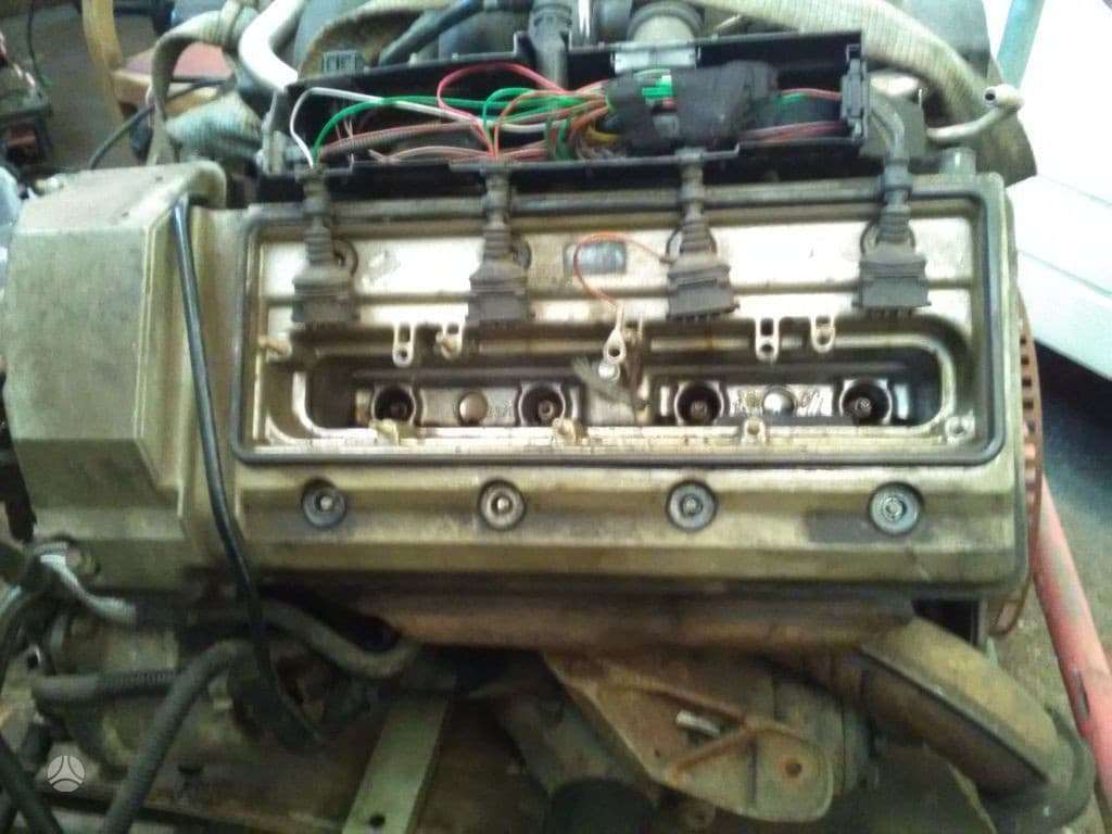 BMW X5, 448s2, детали двигателя