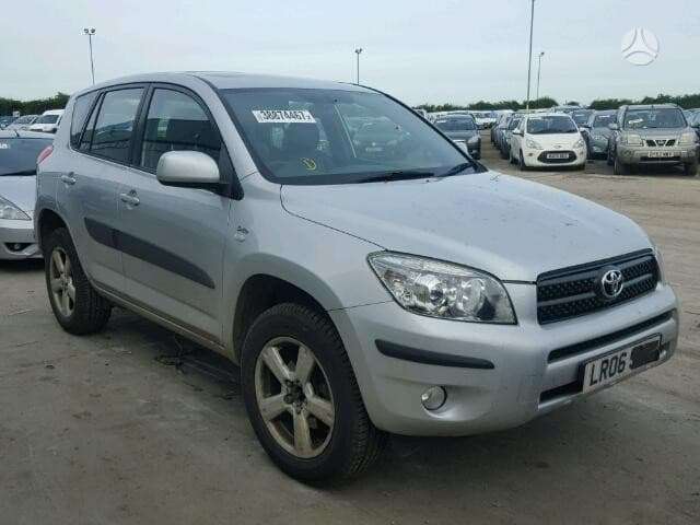 Toyota RAV4 dalimis
