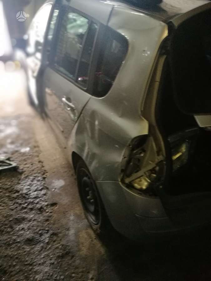 Renault Modus Dėžė robotas 1 2 16v variklio kodas d4f e 764 detales siunči