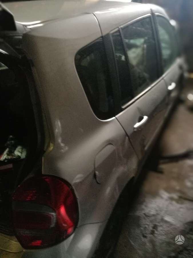 Renault Modus Dėžė robotas 1 2 16v variklio kodas d4f e 764 detales siunči