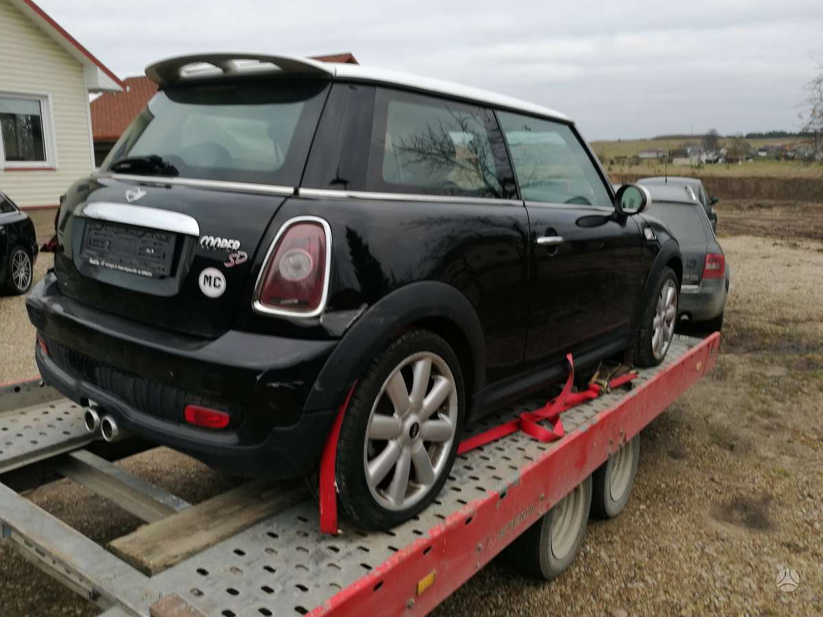 Mini Cooper по частям