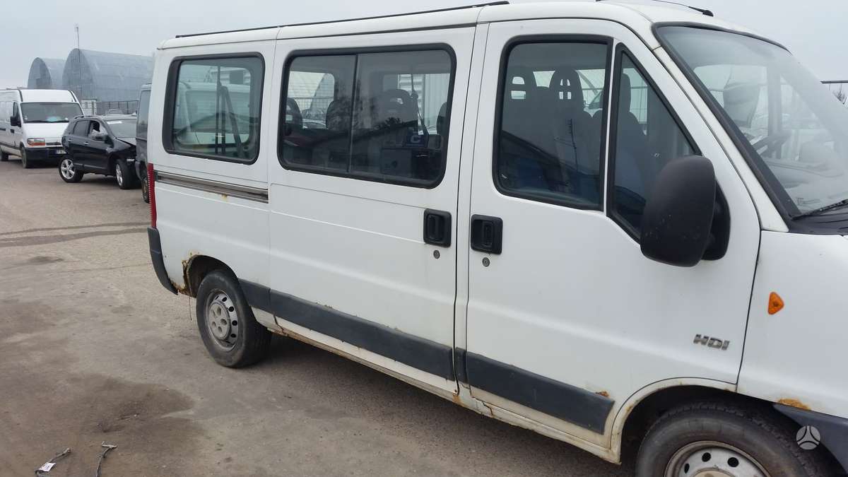Peugeot BOXER, passenger vans