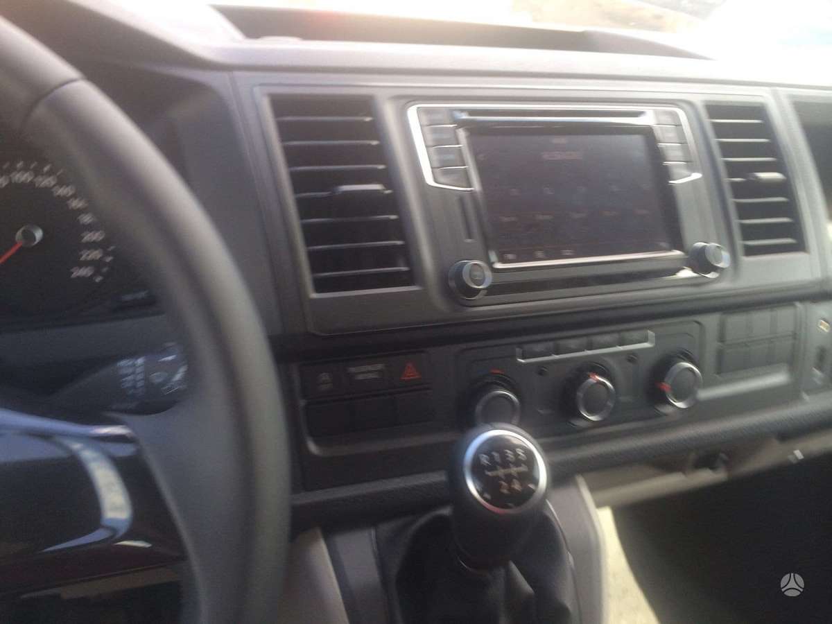 Volkswagen Caravelle