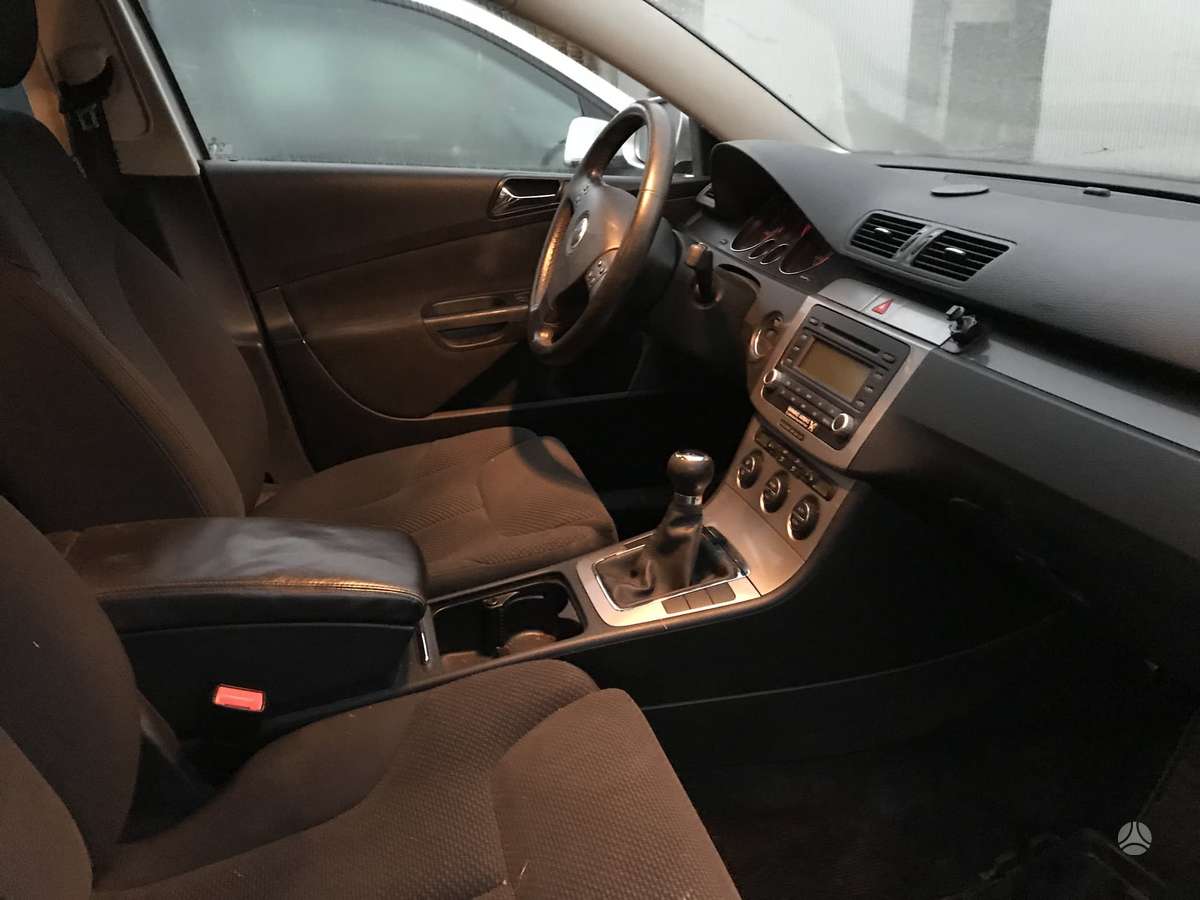 Volkswagen Passat dalimis