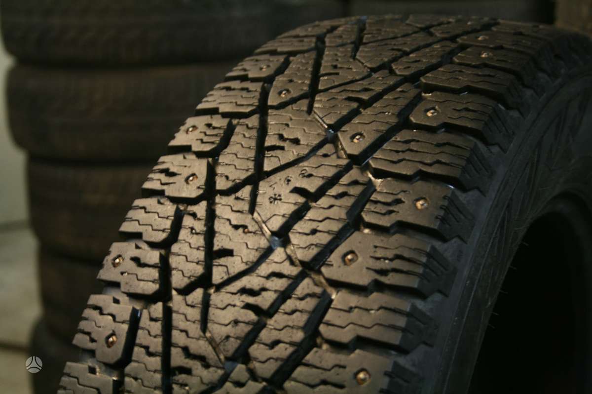 Nokian Hakapeliitta C3, winter 215/60 R17