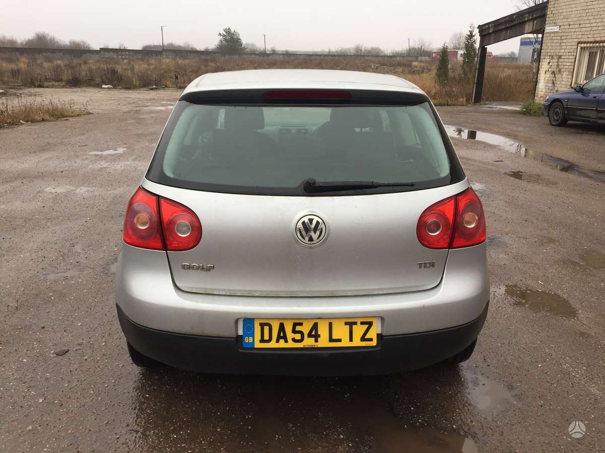 Volkswagen Golf rezerves daļās