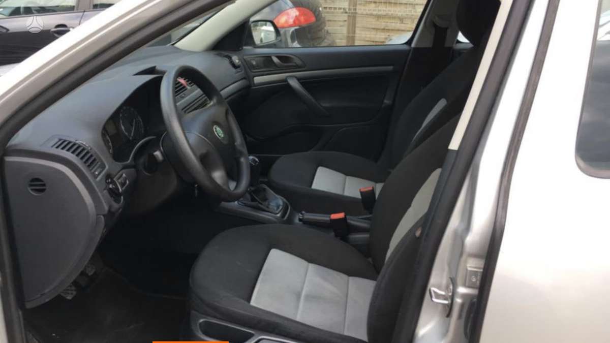 Skoda Octavia dalimis