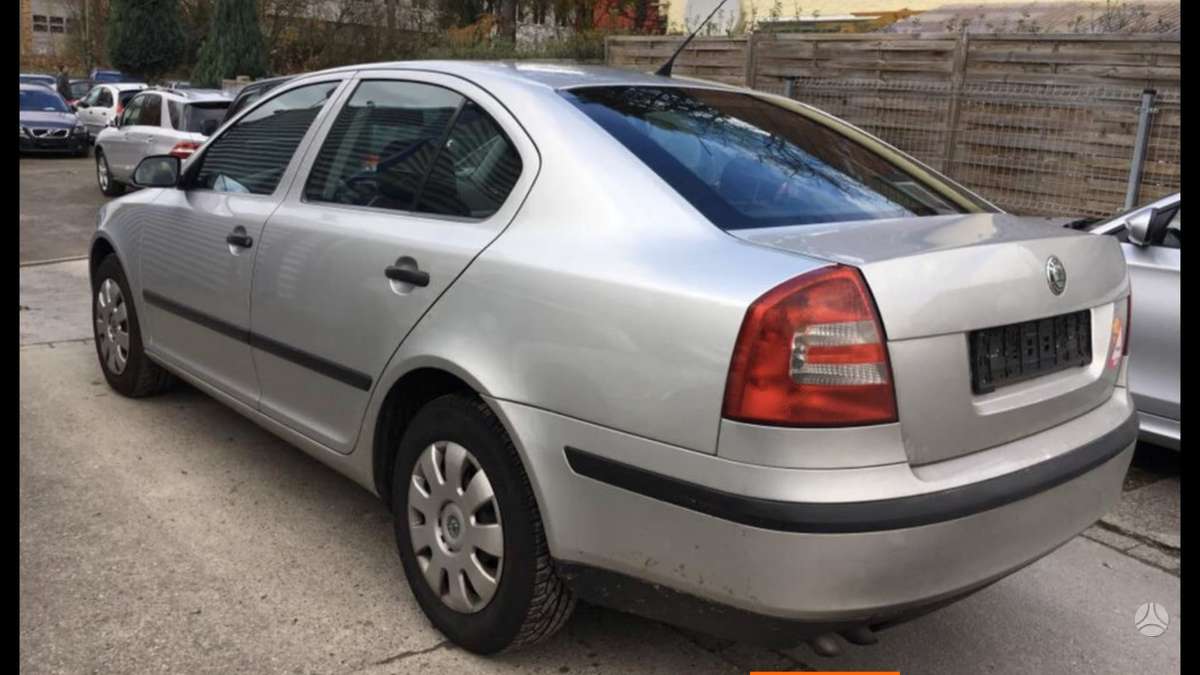 Skoda Octavia dalimis