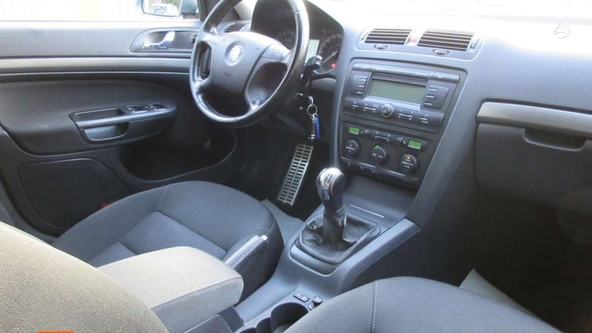 Skoda Octavia dalimis