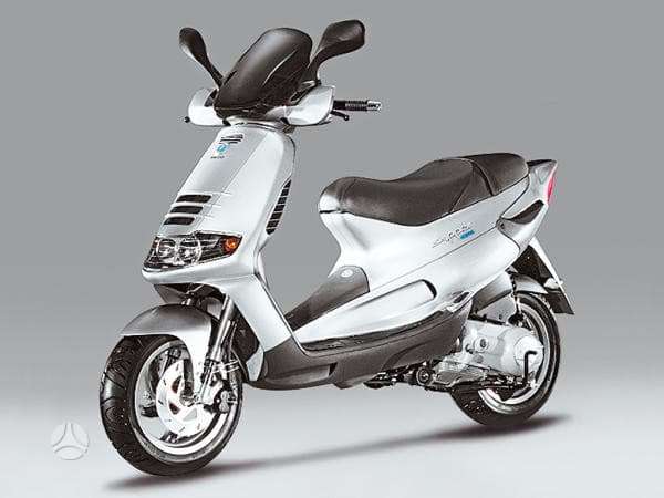 Piaggio Skipper, scooters / mopeds