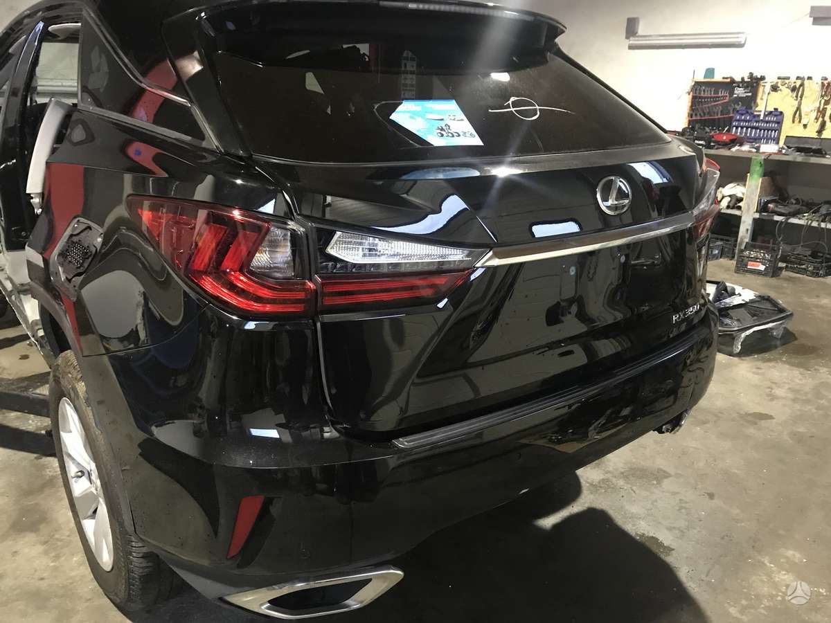 Lexus RX klasė dalimis. Usa