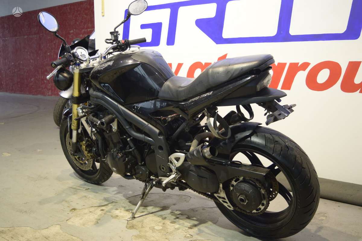 Triumph Speed Triple, street / classic