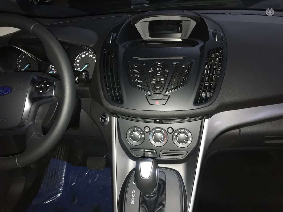 Ford Kuga по частям. Automobilis dalimis