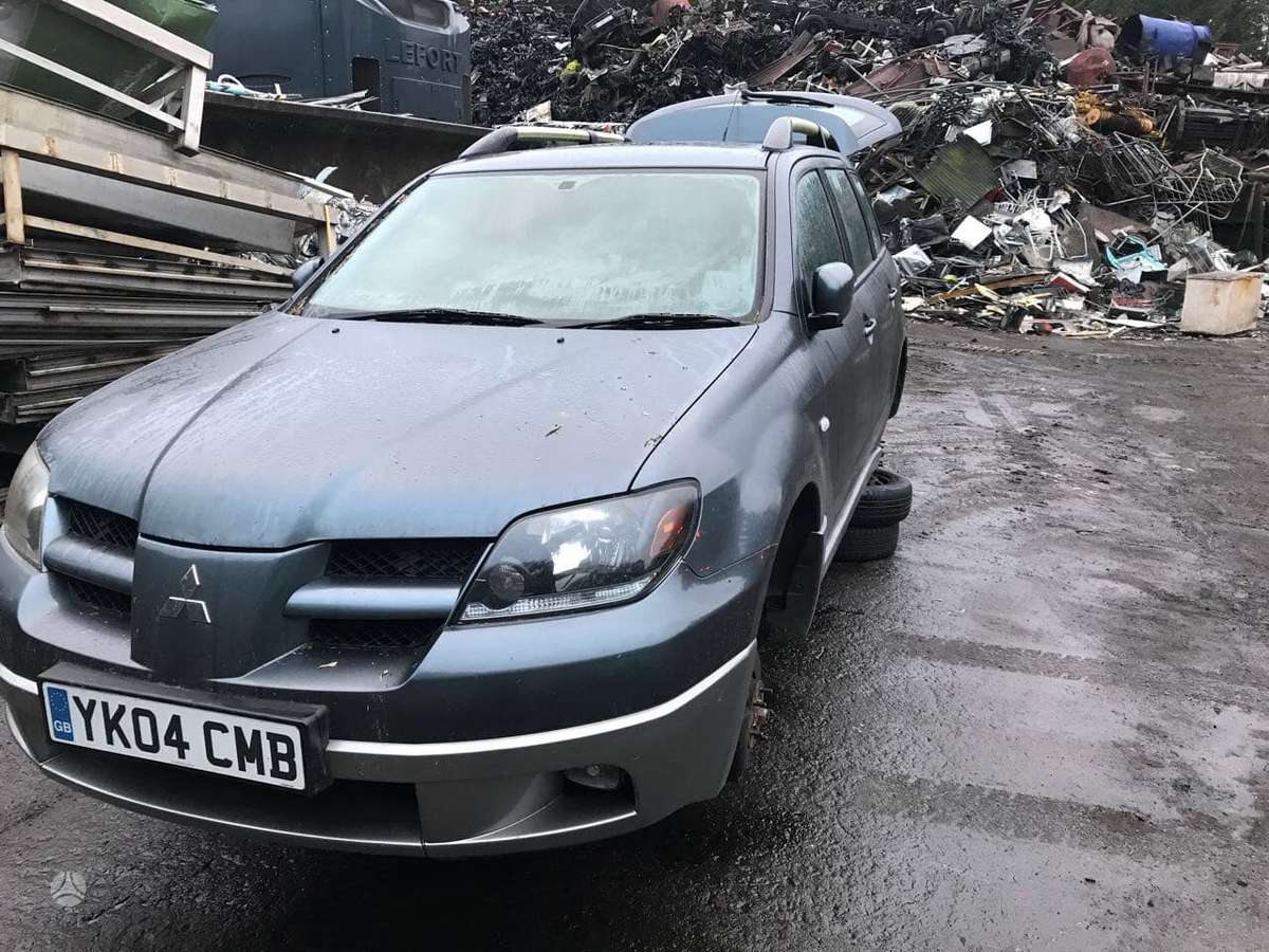 Mitsubishi Outlander dalimis