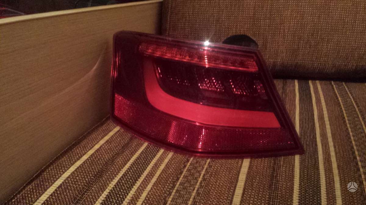 Audi A3 Galinis kaires puses žibintas
