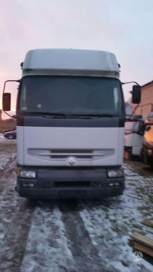 Renault Premium, vilcējs
