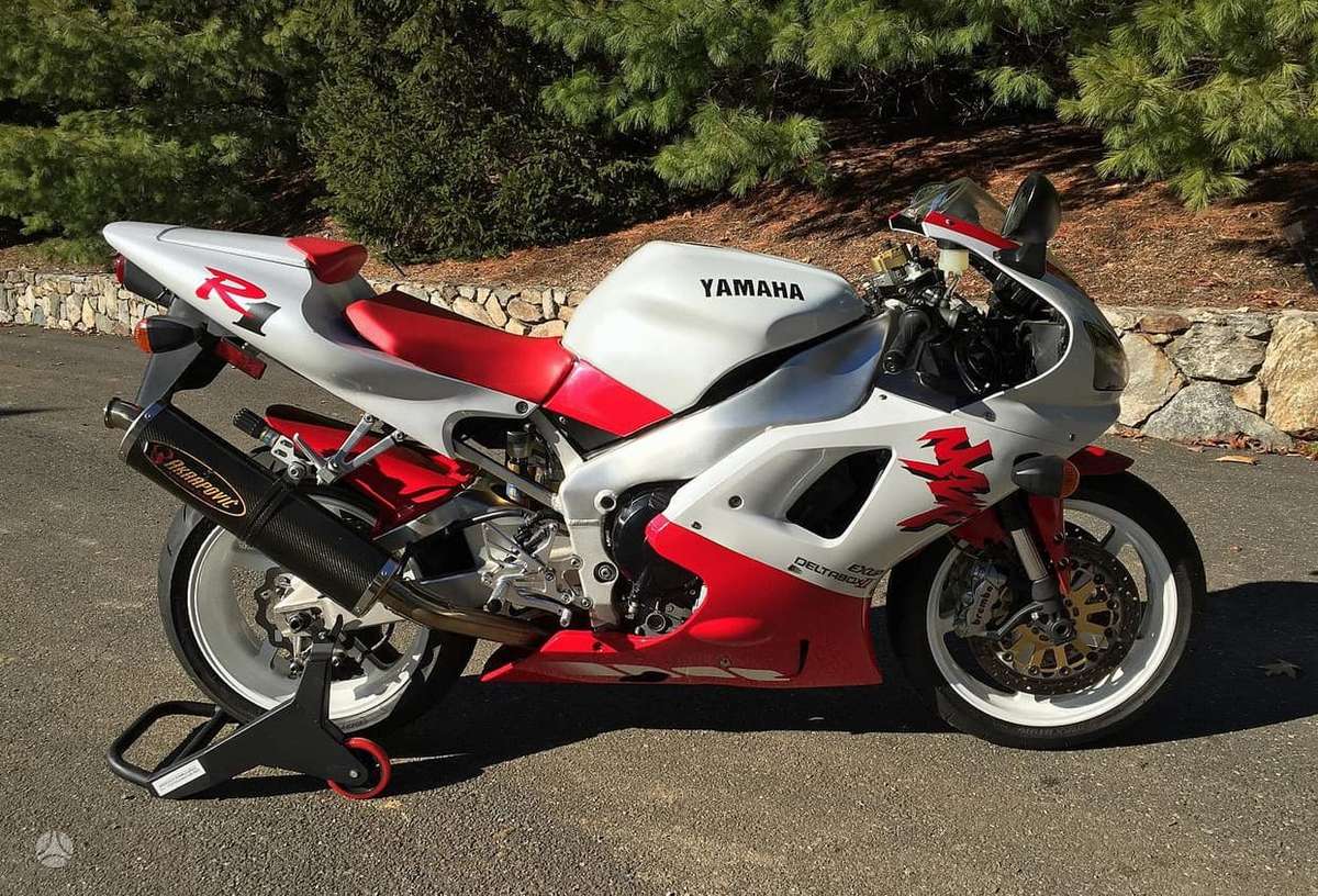 Yamaha R1, sportiniai / superbikes