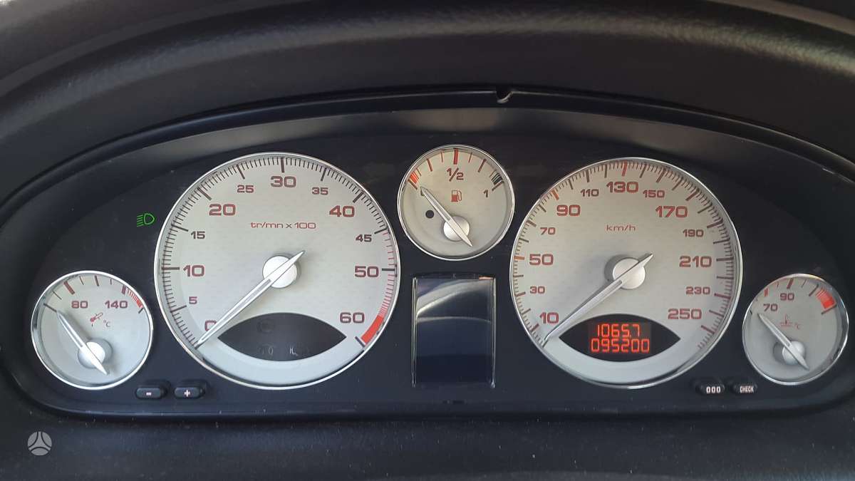 Peugeot 607 for parts