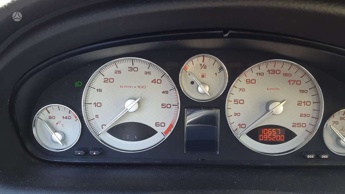 Peugeot 607 dalimis