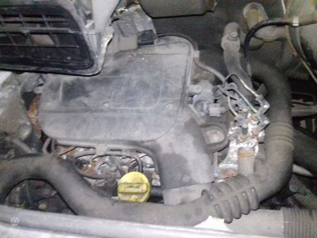Opel Vivaro, preču