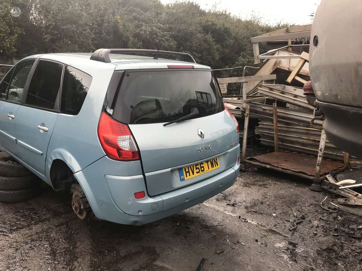 Renault Scenic for parts