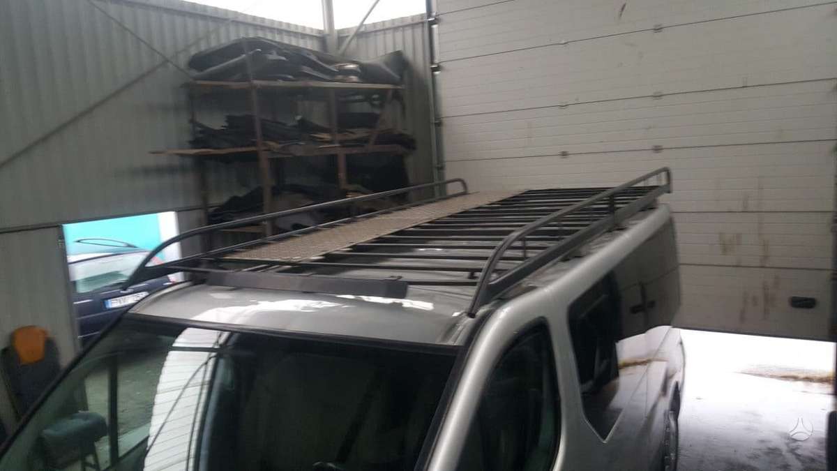 Renault Trafic, keleiviniai mikroautobusai