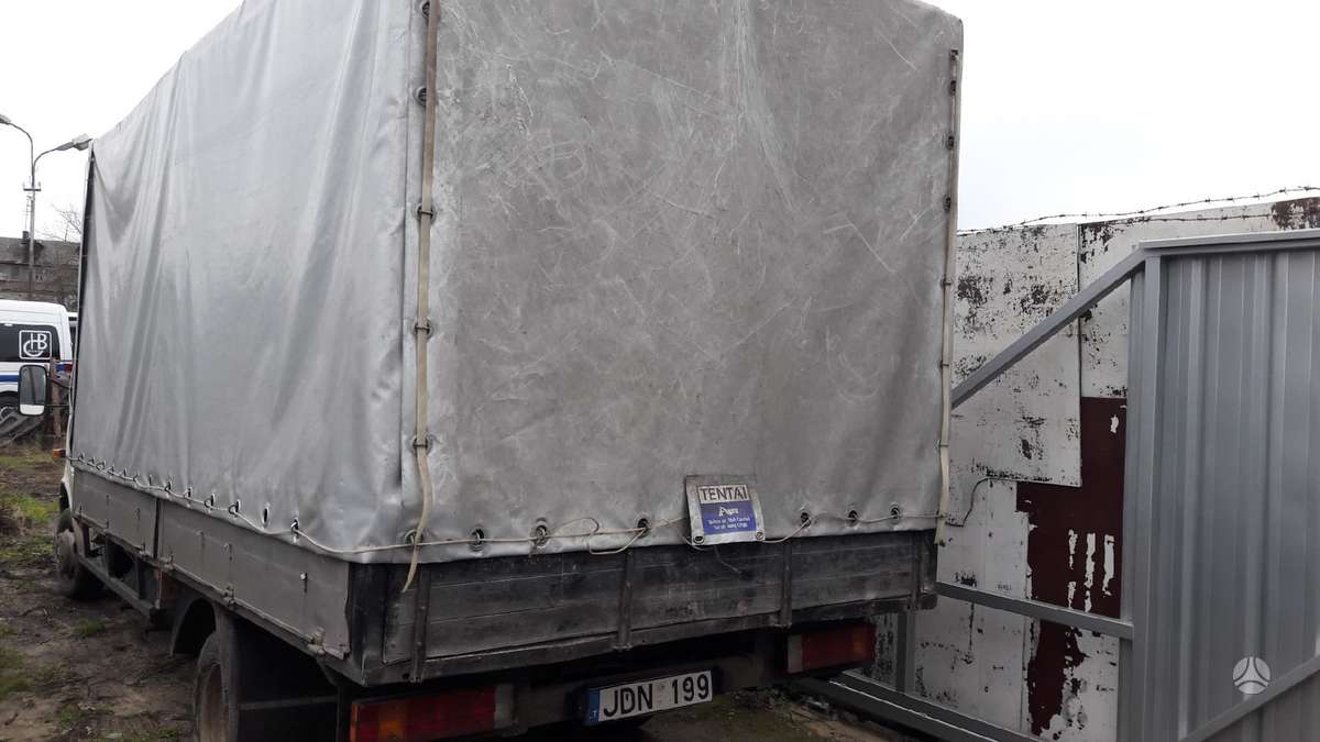 Mercedes-Benz Sprinter, cargo vans