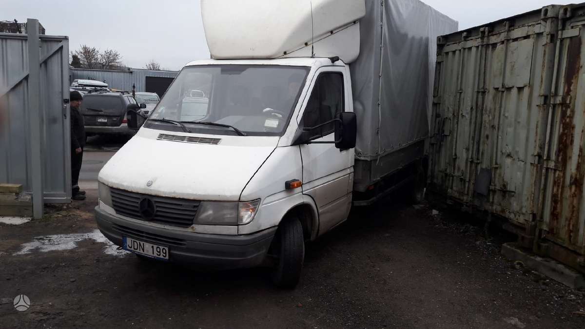 Mercedes-Benz Sprinter, cargo vans