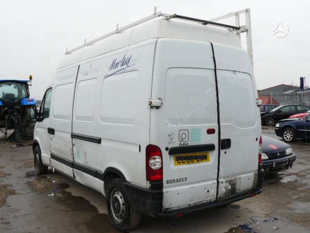 Renault Master, preču