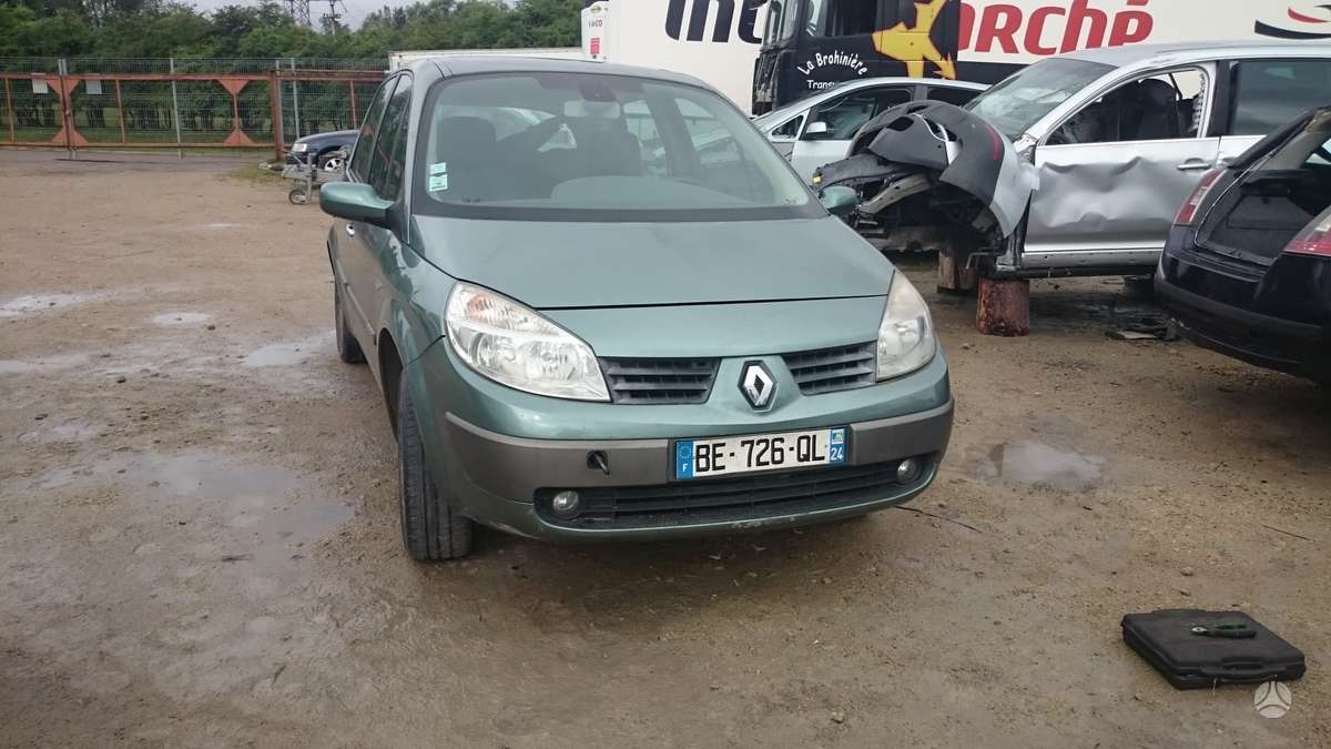 Renault Scenic по частям. Variklio defektas