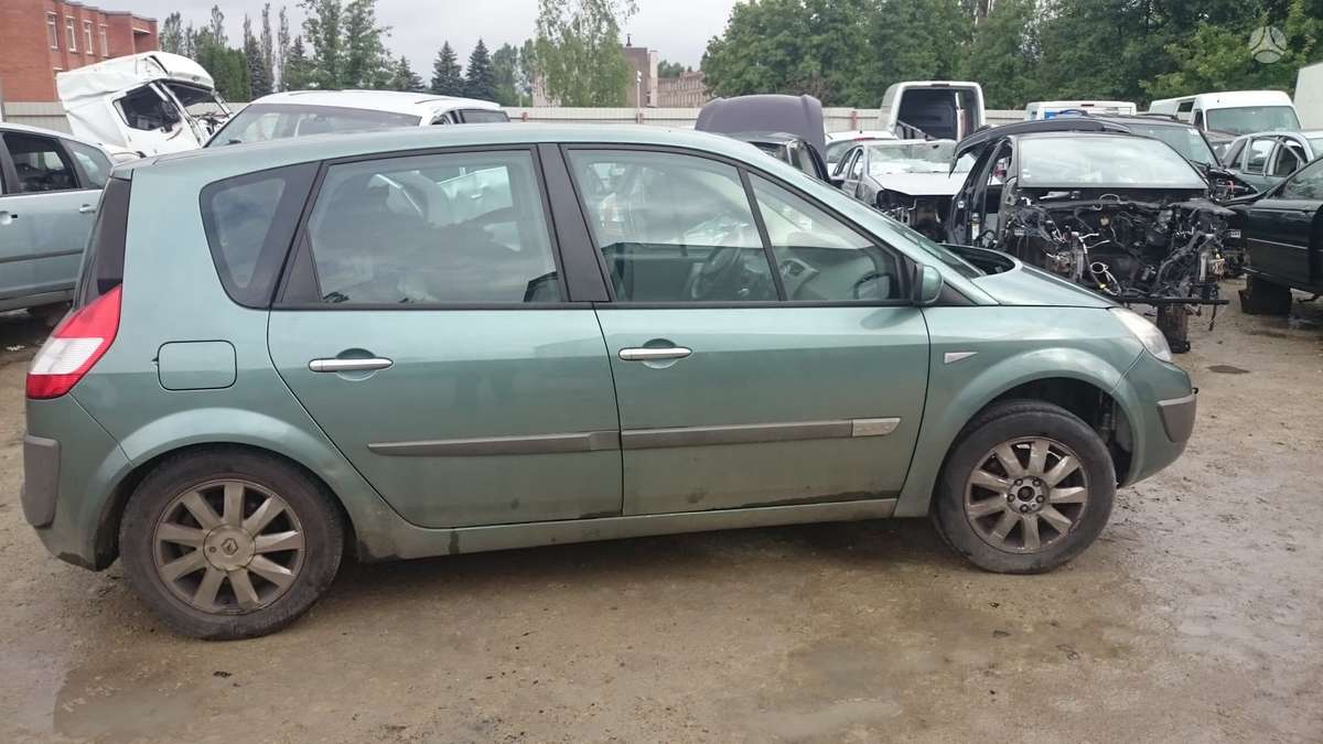 Renault Scenic по частям. Variklio defektas