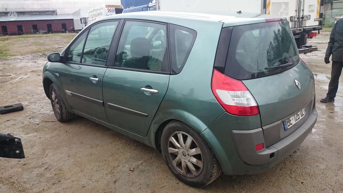 Renault Scenic по частям. Variklio defektas
