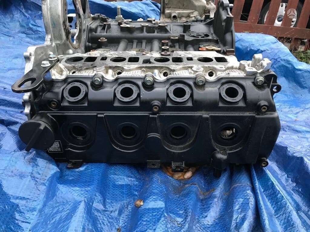 Nissan Navara, Ys23, variklio detalės