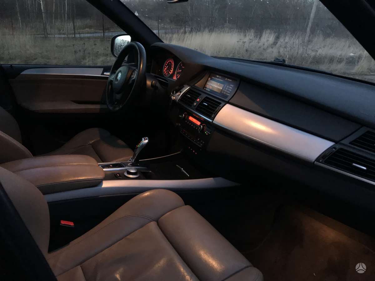 BMW X5 rezerves daļās