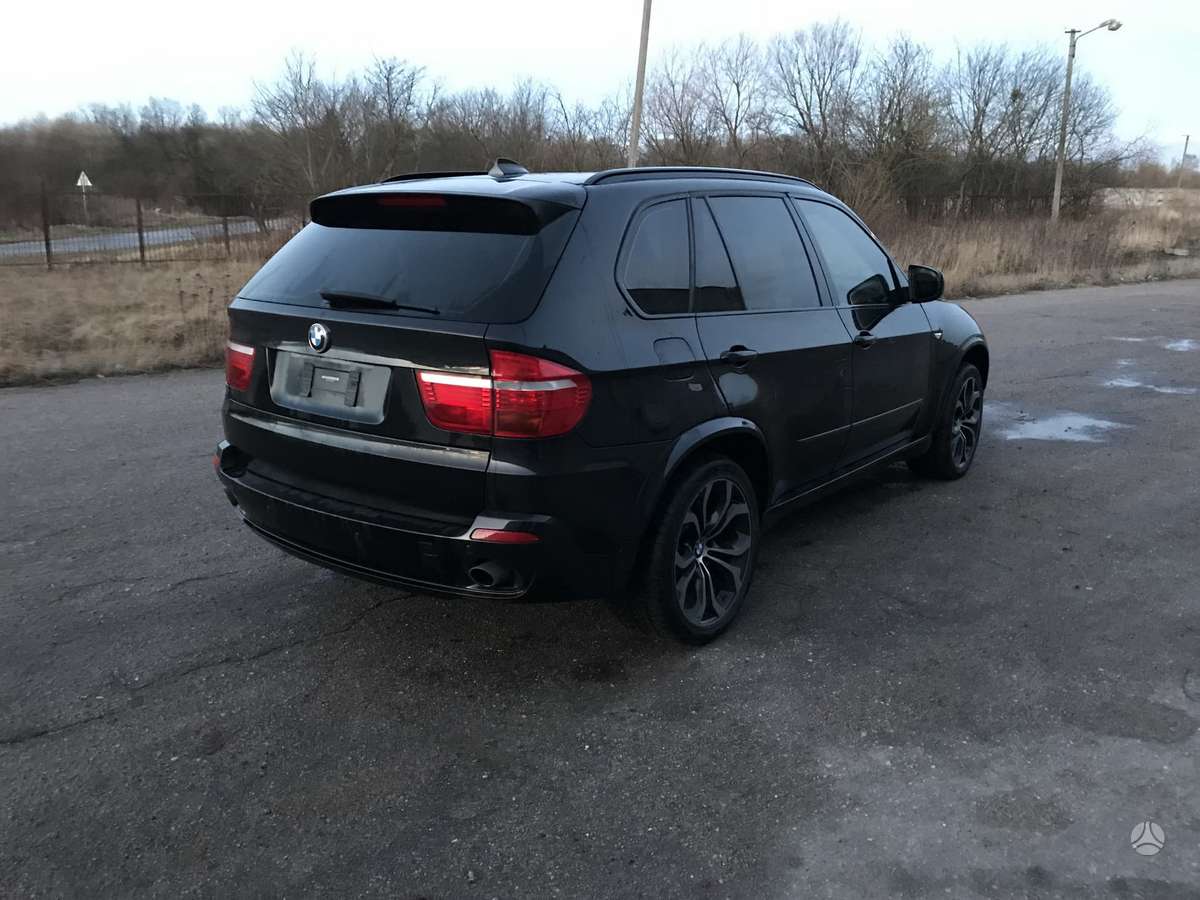 BMW X5 rezerves daļās