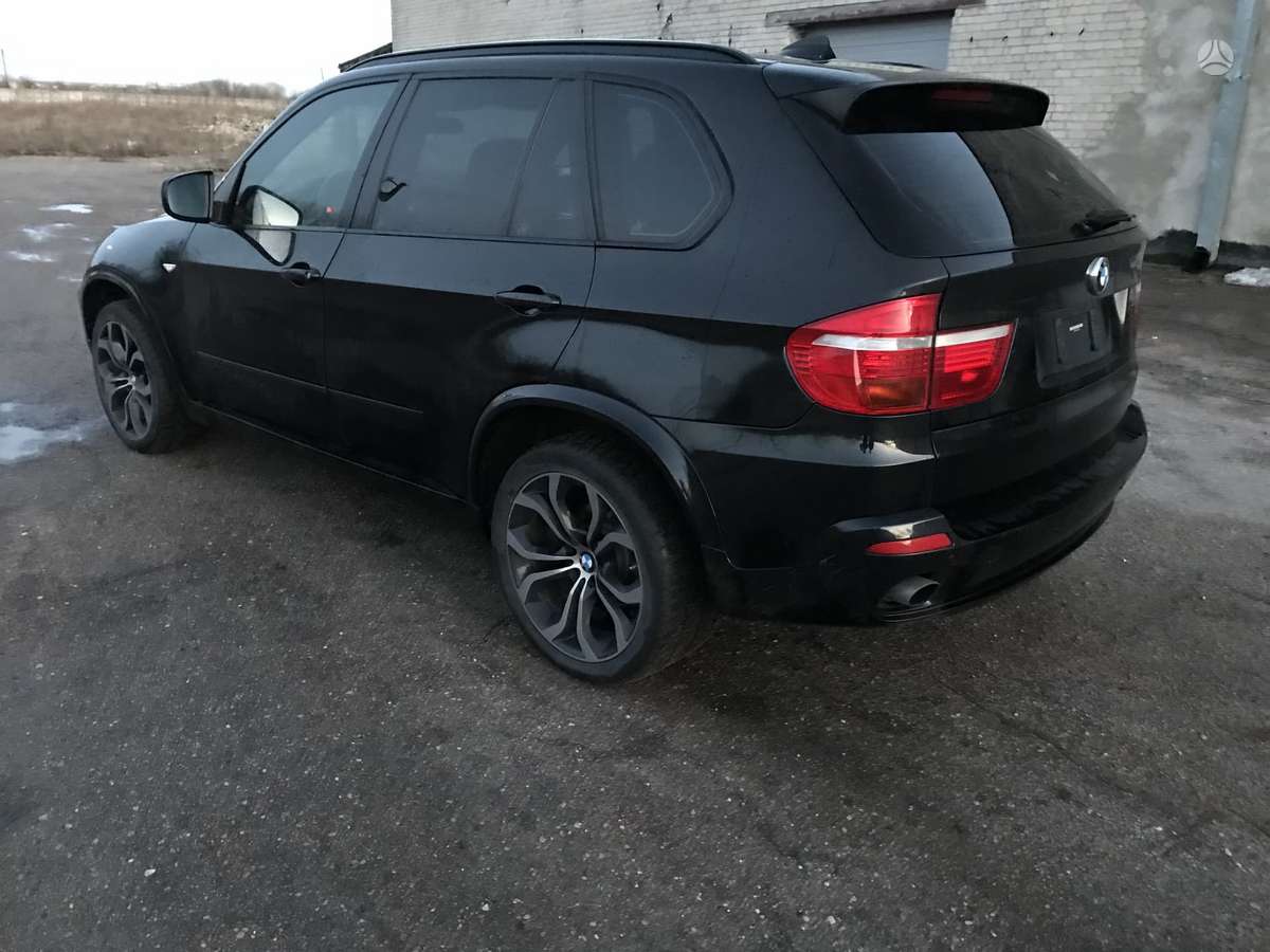 BMW X5 rezerves daļās