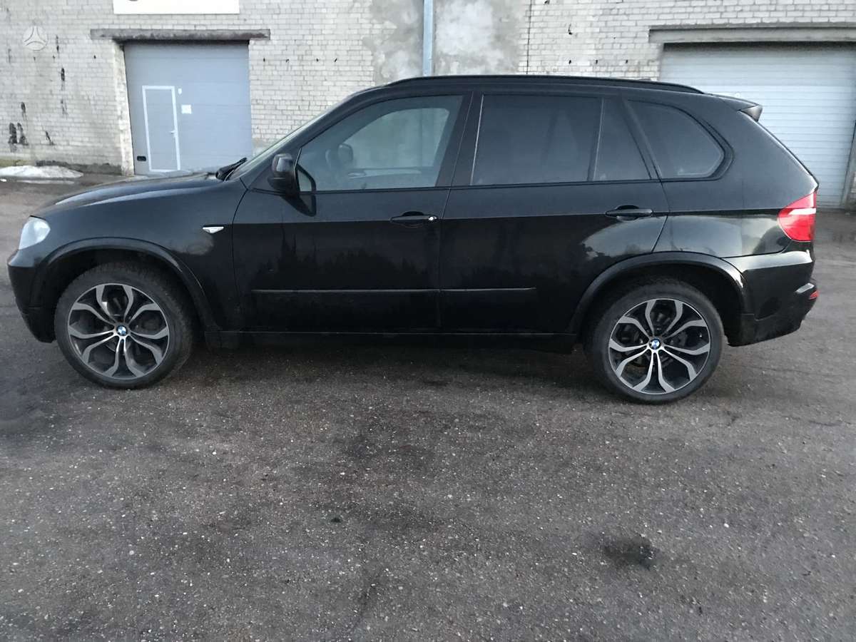 BMW X5 rezerves daļās